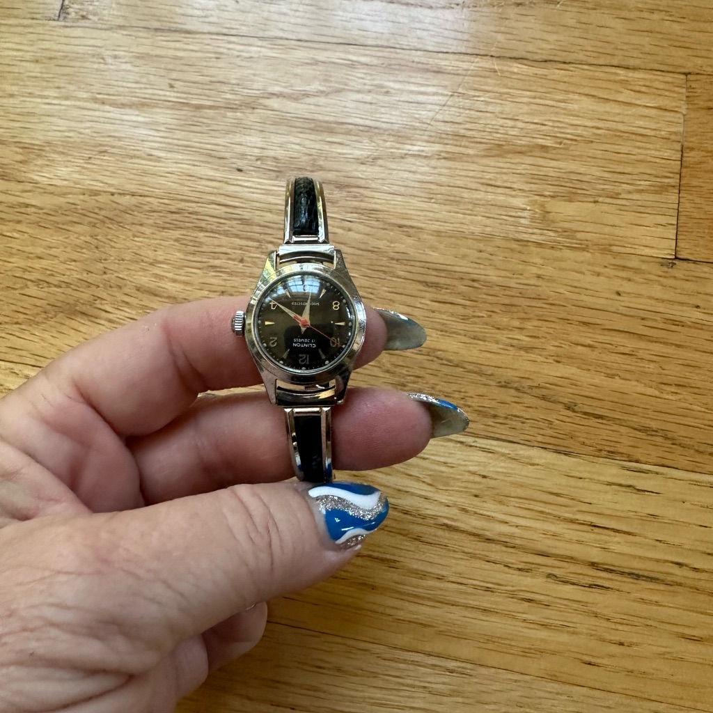 Vintage Clinton Watch Co 17 Jewels Mechanical Ladies Watch